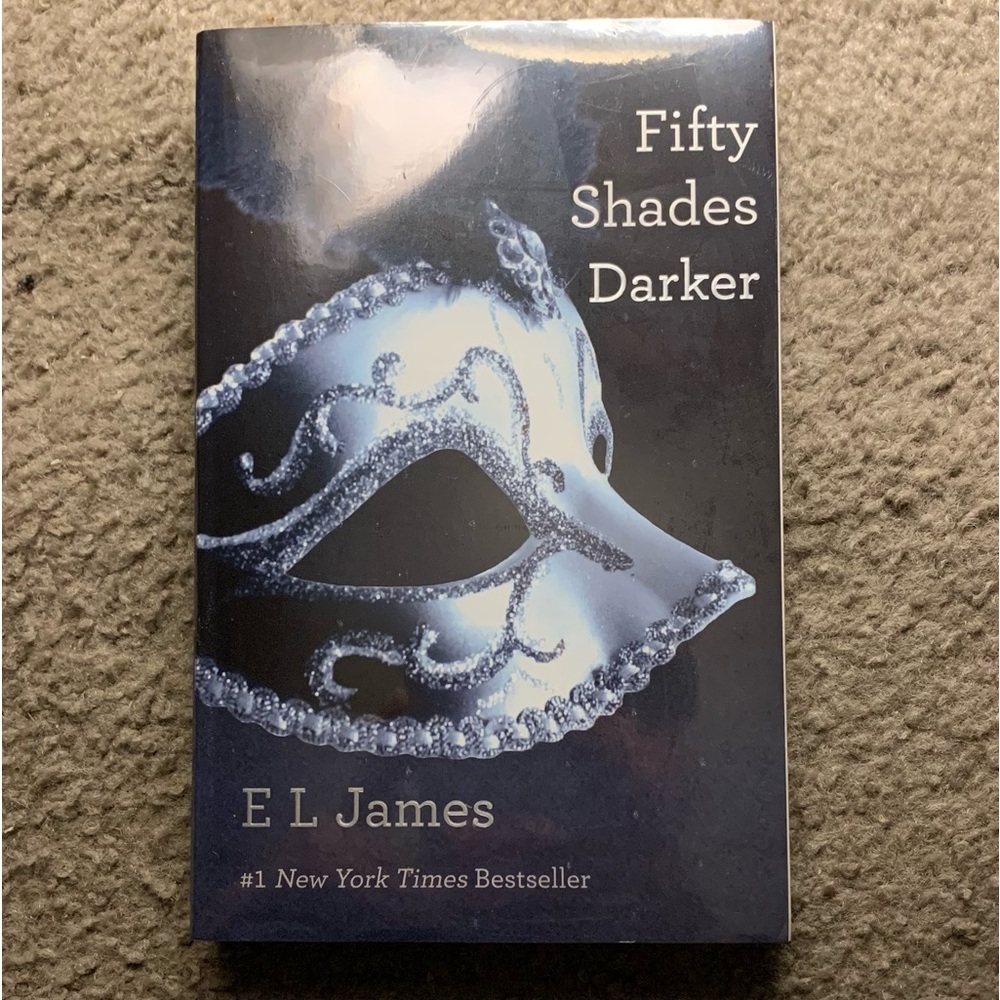 🩶 E L James “50 Shades Darker” Book